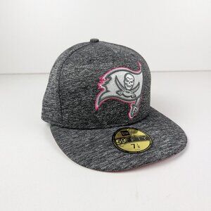 New Era 59FIFTY Tampa Bay Buccaneers Hat Fitted Size 7 1/8 Breast Cancer Grey.